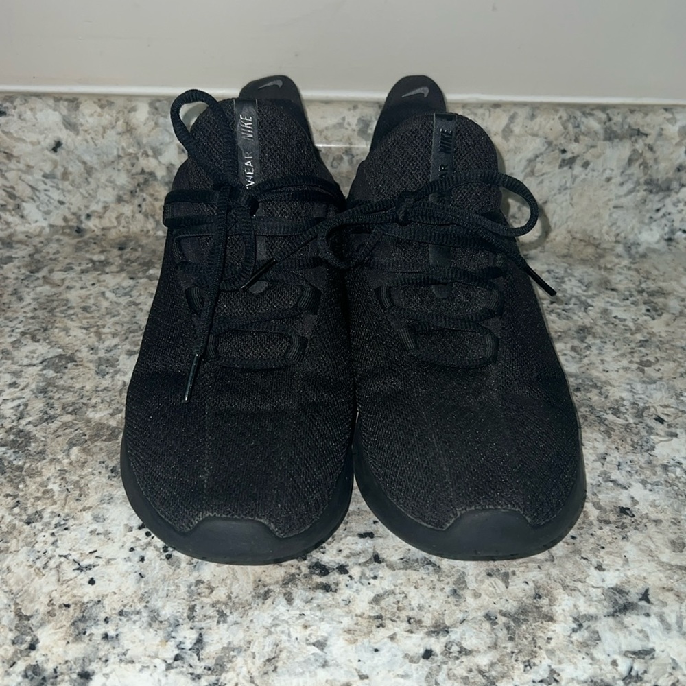 Nike Roshe One—-AA2185-001